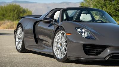2015 Porsche 918 Spyder
