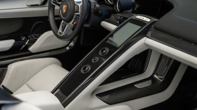 2015 Porsche 918 Spyder