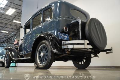 1929 Pontiac Sedan