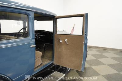 1929 Pontiac Sedan