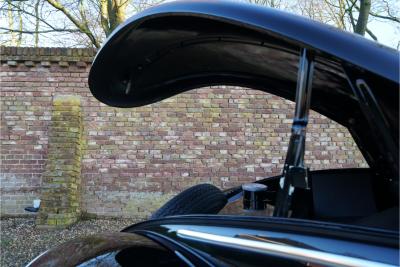 1955 Volkswagen Beetle Oval-Window &ldquo;Restored to its original purity&rdquo;