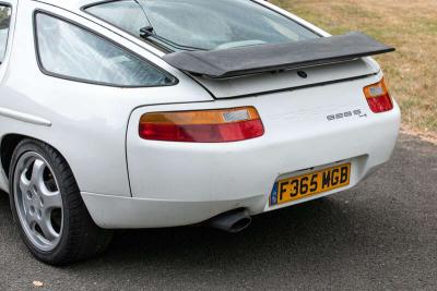 1989 Porsche 928 S4