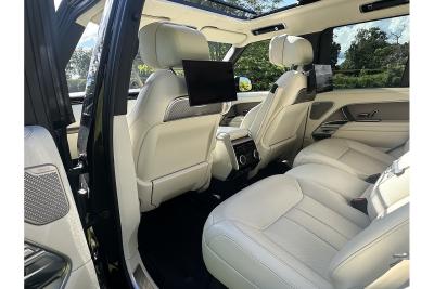 2022 Land Rover Range Rover D350 MHEV First Edition