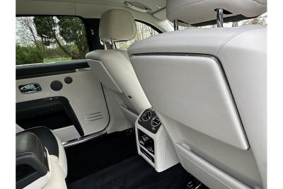Rolls - Royce Ghost EWB V12