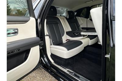 Rolls - Royce Ghost EWB V12