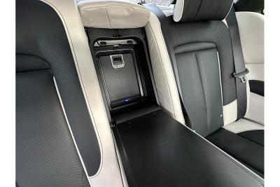 Rolls - Royce Ghost EWB V12