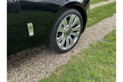 Rolls - Royce Ghost EWB V12