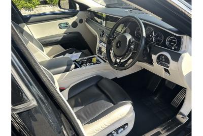 Rolls - Royce Ghost EWB V12