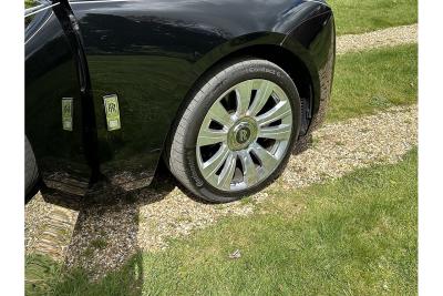 Rolls - Royce Ghost EWB V12