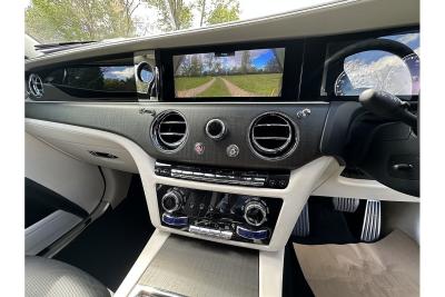Rolls - Royce Ghost EWB V12