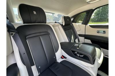 Rolls - Royce Ghost EWB V12