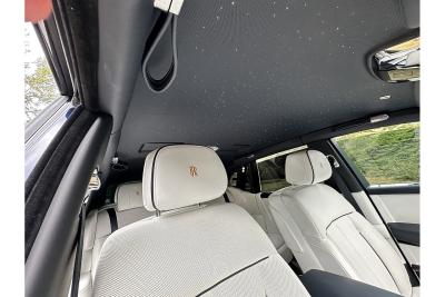 Rolls - Royce Phantom V12