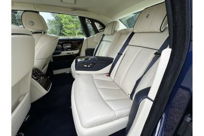 Rolls - Royce Phantom V12