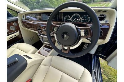 Rolls - Royce Phantom V12