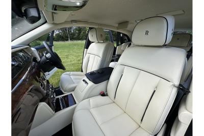 Rolls - Royce Phantom V12