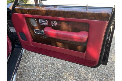 Rolls - Royce Silver Spirit 6 Door stretch limo