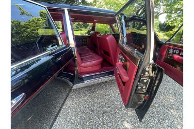 Rolls - Royce Silver Spirit 6 Door stretch limo