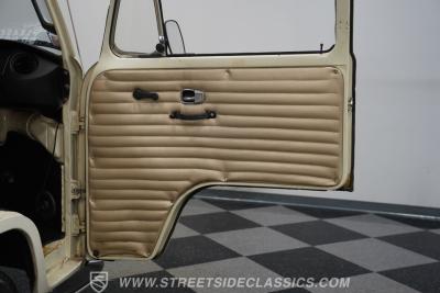 1968 Volkswagen Type 2 Westfalia Campmobile
