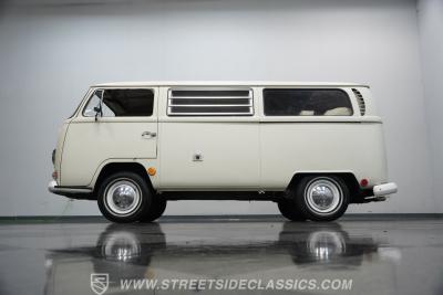 1968 Volkswagen Type 2 Westfalia Campmobile