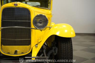 1931 Ford 5-Window Coupe