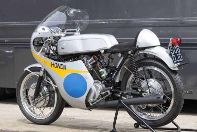 1964 Honda SUPER HAWK CB77E