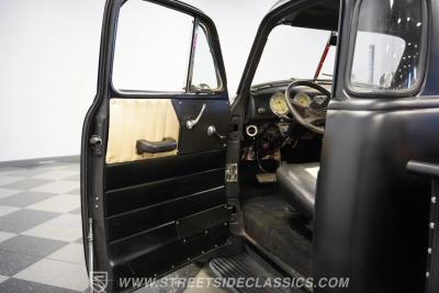1952 Chevrolet 3100 5 Window Restomod
