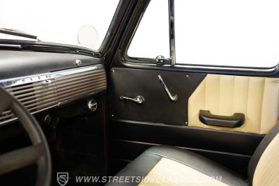 1952 Chevrolet 3100 5 Window Restomod