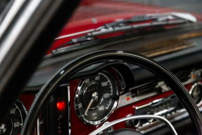 1970 Mercedes - Benz 280 SL Pagoda