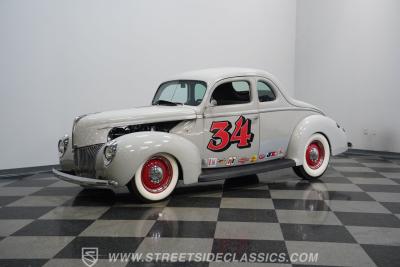 1940 Ford 5-Window Coupe