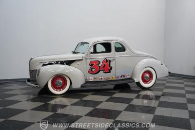 1940 Ford 5-Window Coupe