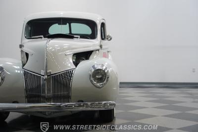 1940 Ford 5-Window Coupe