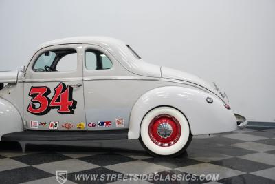 1940 Ford 5-Window Coupe