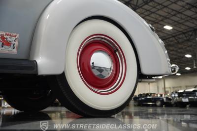 1940 Ford 5-Window Coupe