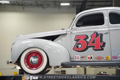 1940 Ford 5-Window Coupe