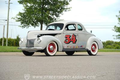 1940 Ford 5-Window Coupe