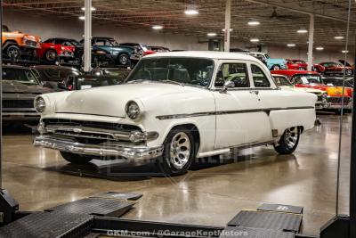 1954 Ford Crestline Skyliner