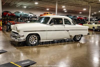 1954 Ford Crestline Skyliner