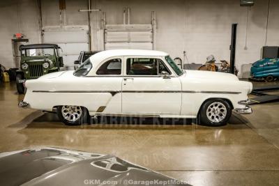 1954 Ford Crestline Skyliner
