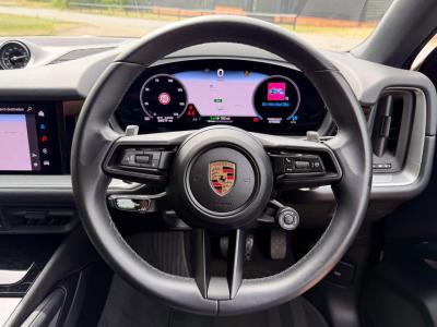 2024 Porsche 3.0 V6 E-Hybrid 25.9kWh TiptronicS 4WD Euro 6 (s/s) 5dr