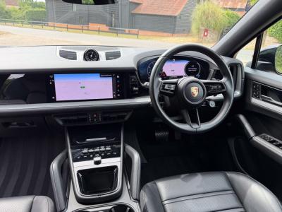 2024 Porsche 3.0 V6 E-Hybrid 25.9kWh TiptronicS 4WD Euro 6 (s/s) 5dr