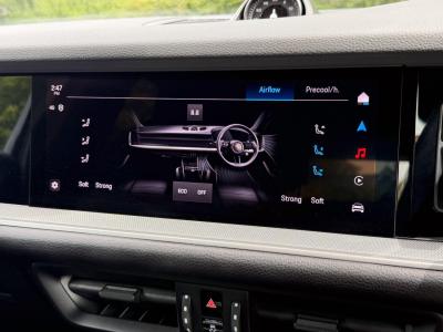 2024 Porsche 3.0 V6 E-Hybrid 25.9kWh TiptronicS 4WD Euro 6 (s/s) 5dr