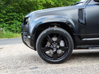 2023 Land Rover 3.0 D300 MHEV X-Dynamic SE Auto 4WD Euro 6 (s/s) 5dr