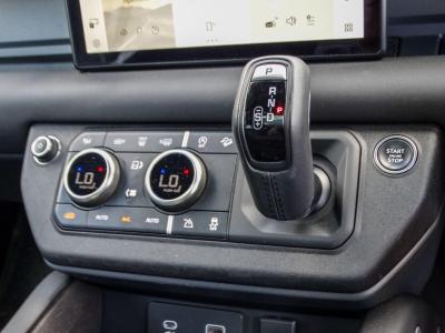 2023 Land Rover 3.0 D300 MHEV X-Dynamic SE Auto 4WD Euro 6 (s/s) 5dr