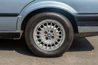 1990 BMW 325i