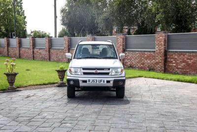 2003 Mitsubishi SHOGUN