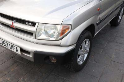 2003 Mitsubishi SHOGUN