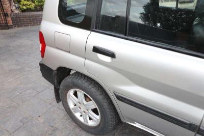 2003 Mitsubishi SHOGUN