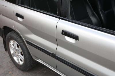 2003 Mitsubishi SHOGUN