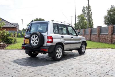 2003 Mitsubishi SHOGUN
