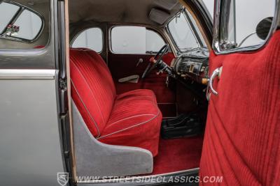 1940 Ford Deluxe Business Coupe